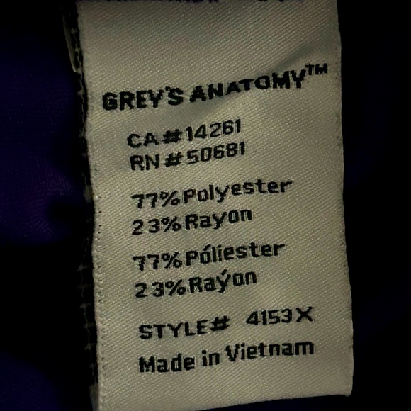 Grey's Anatomy Women’s Junior Top Purple Rain Size 3X Scrub Top by BARCO - Picture 12 of 14
